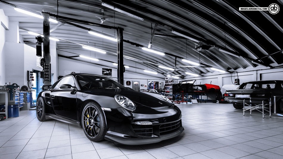 PORSCHE 911 GT2 RS
